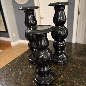 NEW‼️Sleek Black ceramic Candle Holders Set